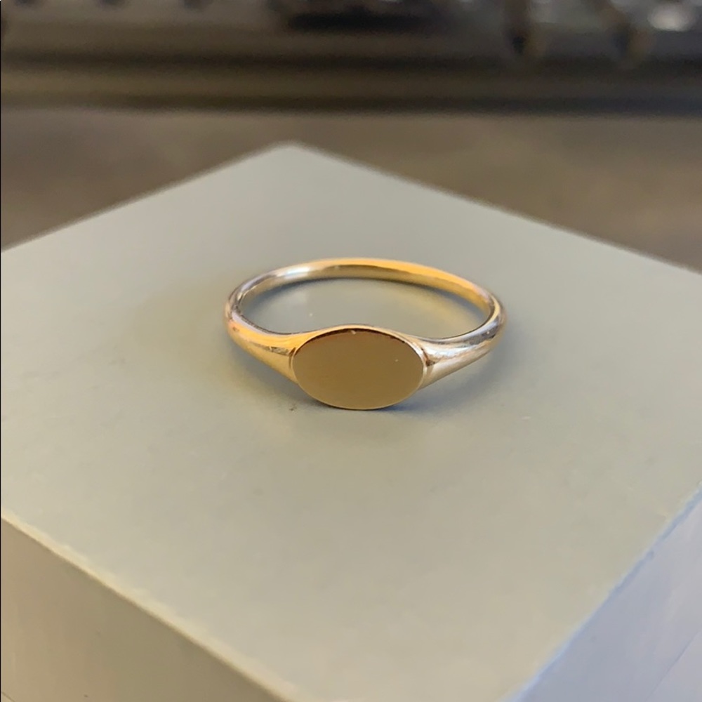 14k gold signet ring - not engraved.